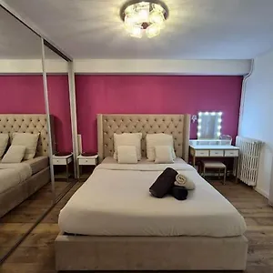  Appartement Champs-elysees - Arc De Triomphe - 2 Pieces - 4p France